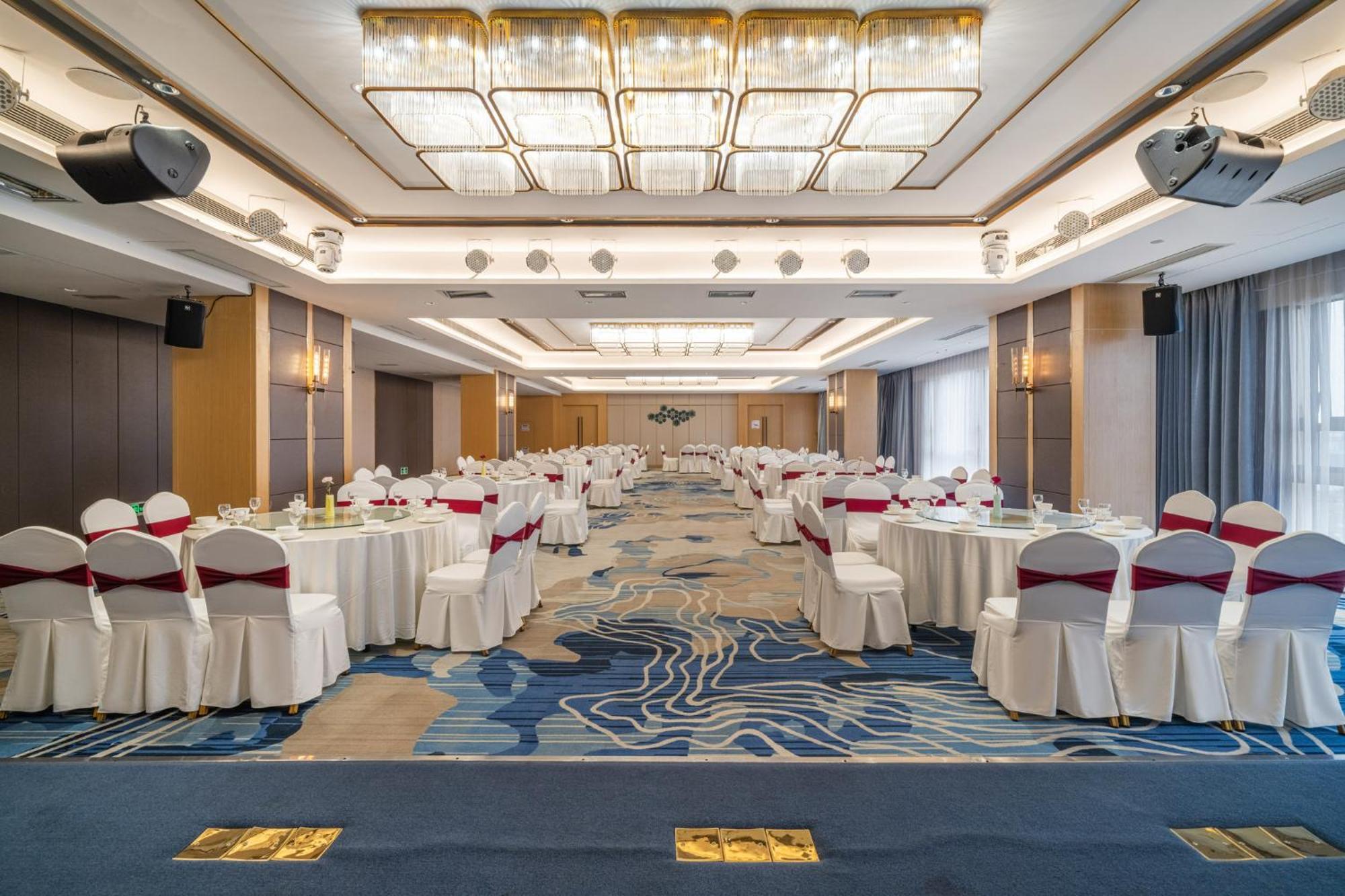 Holiday Inn Express Chengdu Tianhe By Ihg Pixian Esterno foto